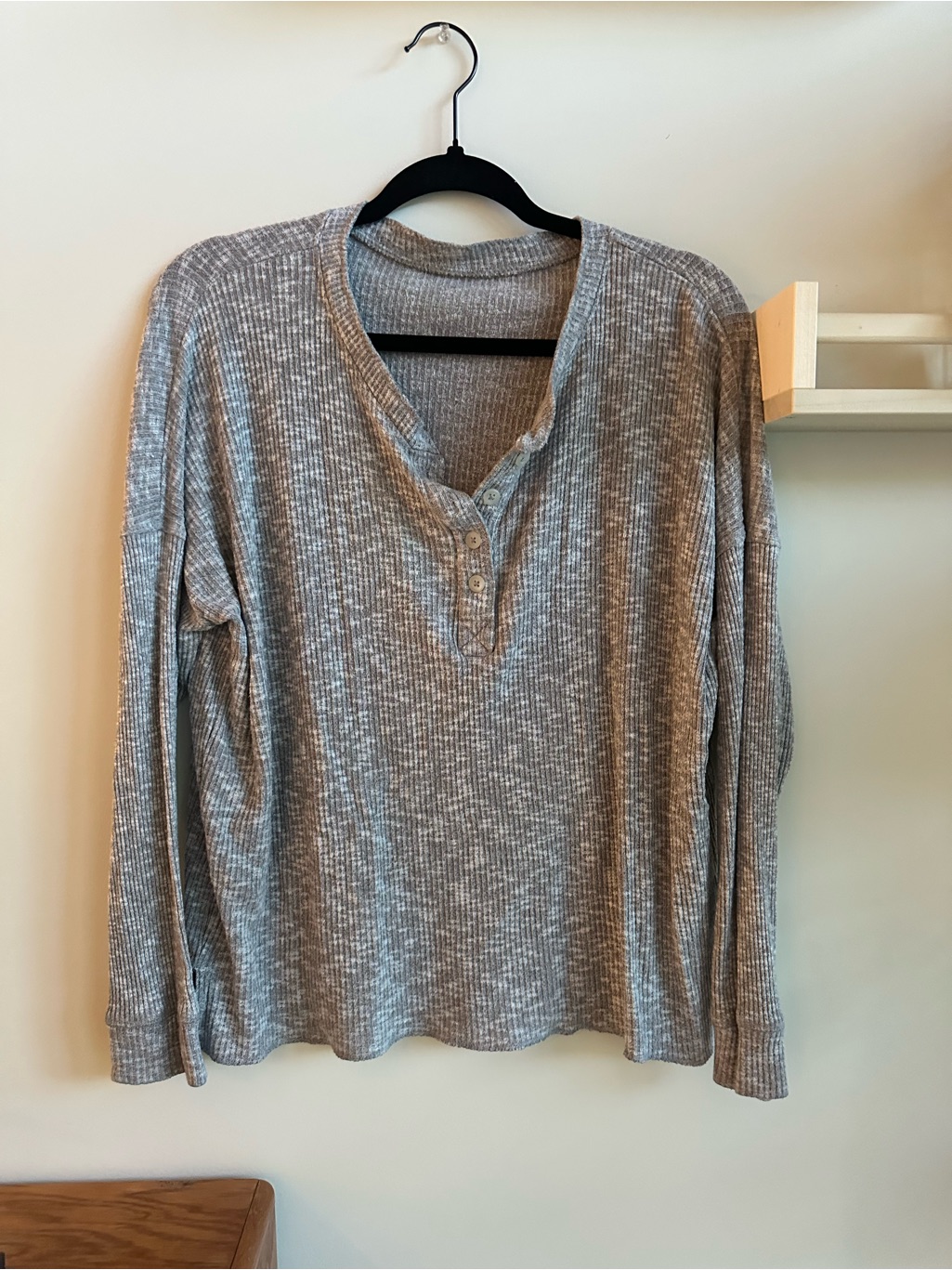 American Eagle Outfitters Heather Gray Ribbed Henley Long Sleeve Top
